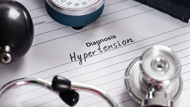 Penderita Hipertensi Secara Teratur Harus Berobat